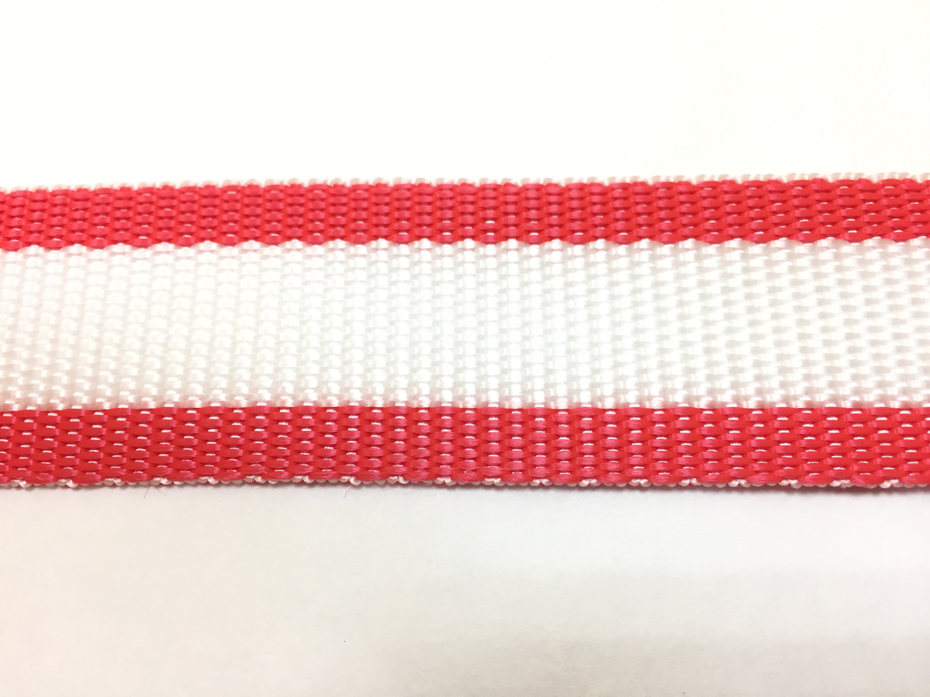 Стропа текстильная (лента ременная) - 30 мм - белый/красный - 25 м